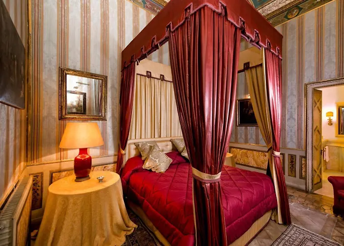 Residenza Ruspoli Bonaparte Acomodação com café da manhã 