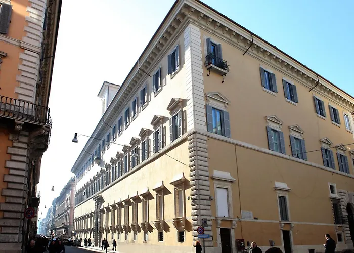 Oda ve Kahvaltı Residenza Ruspoli Bonaparte 4*