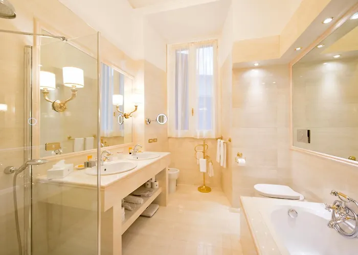 Oda ve Kahvaltı Residenza Ruspoli Bonaparte 4*